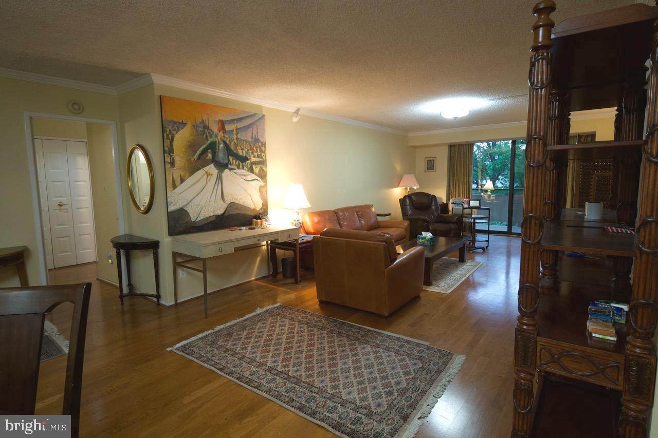 1800 Old Meadow Rd - Photo 1