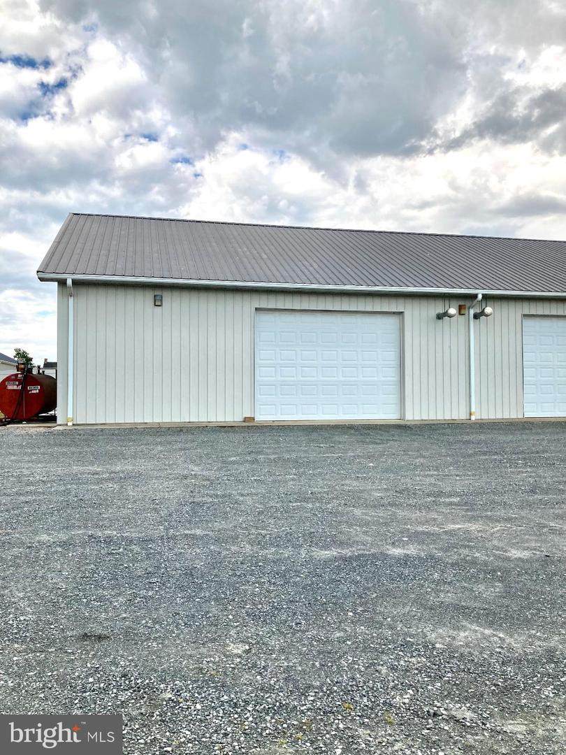764A Thicket Road - Photo 1