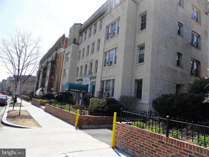 3010 Wisconsin Avenue - Photo 1