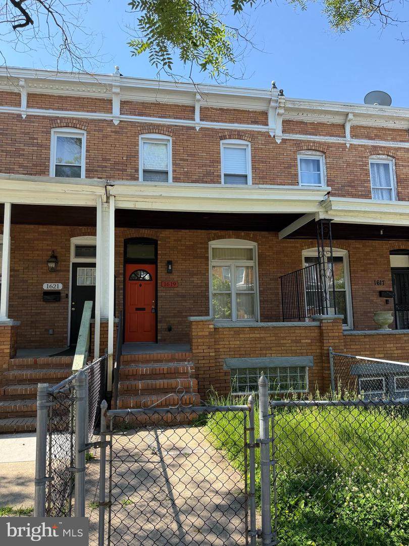 1619 30TH Street - Photo 1