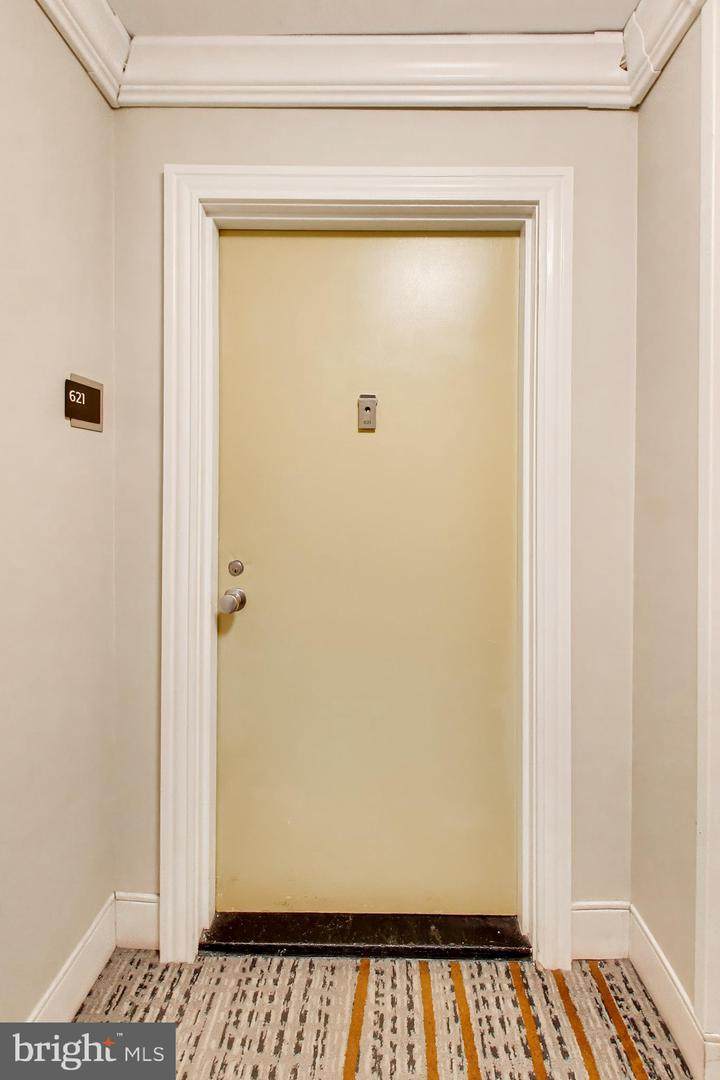 https://bt-photos.global.ssl.fastly.net/brightmls/1280_boomver_1_804947723048-2.jpg