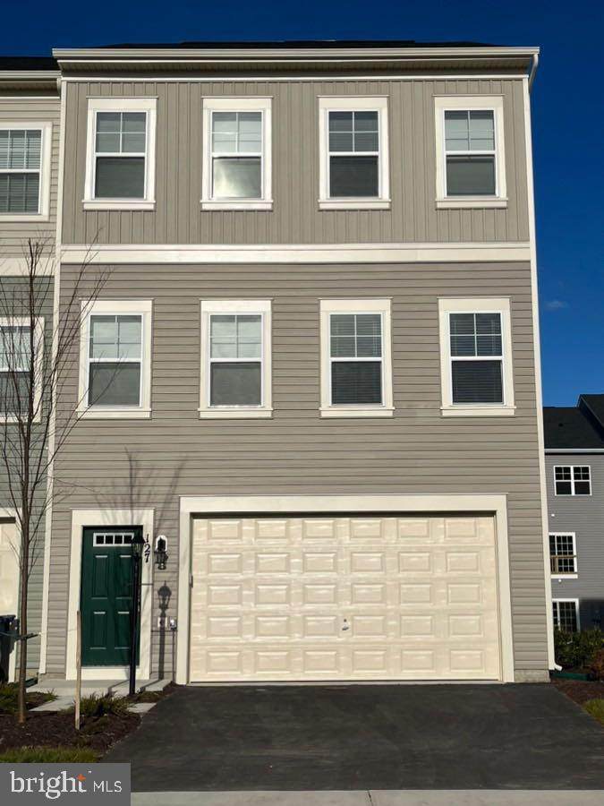 127 Lindy Way - Photo 1