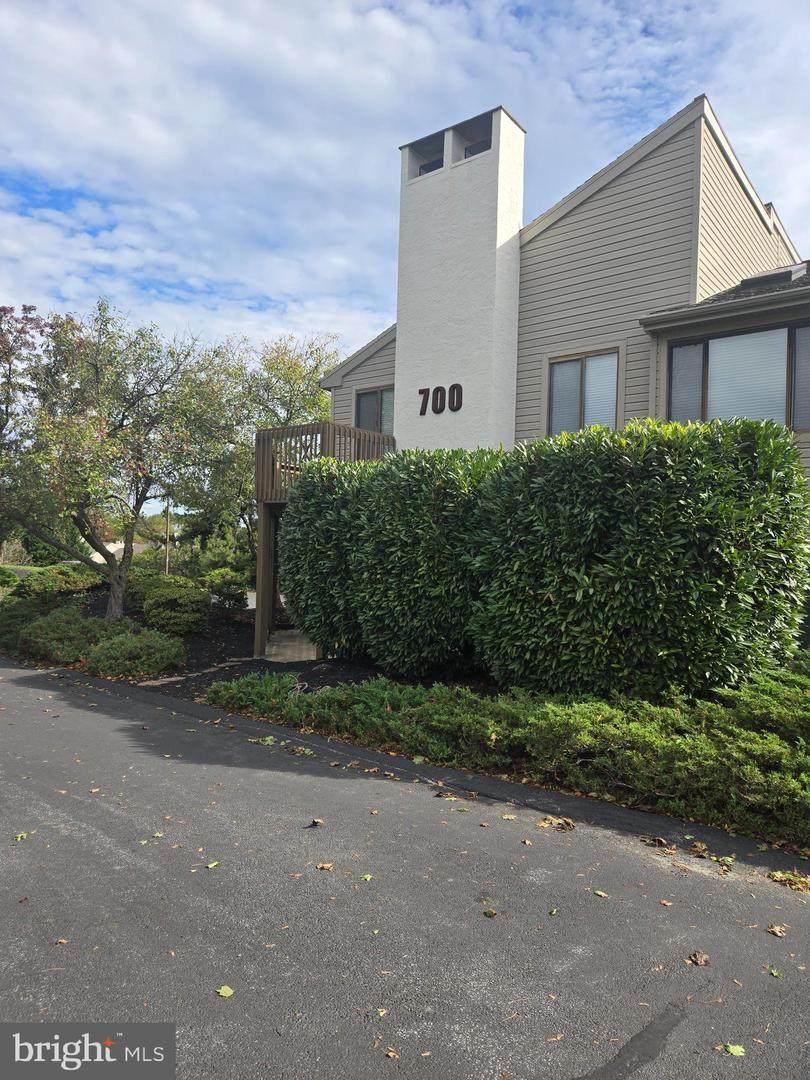 709 Pritchard Place - Photo 1