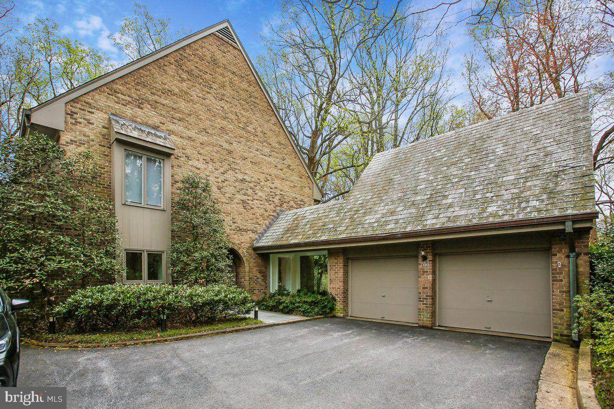 700 Belgrove Road - Photo 1