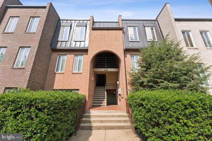 5010 7TH Road - Photo 1