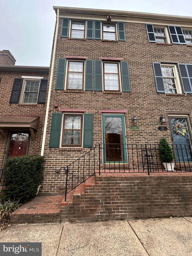 1202 Abingdon Drive - Photo 1