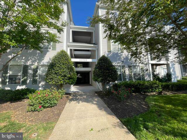 10022 Vanderbilt Circle - Photo 1