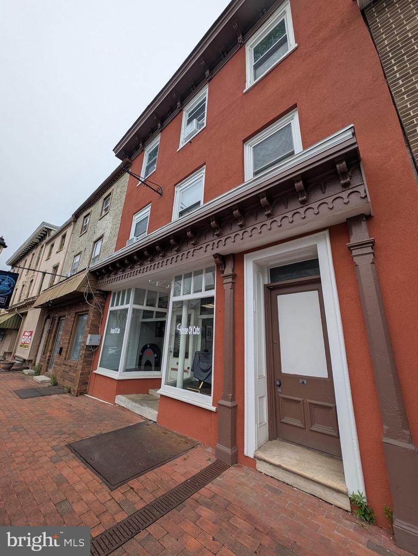 10 Main Street - Photo 1