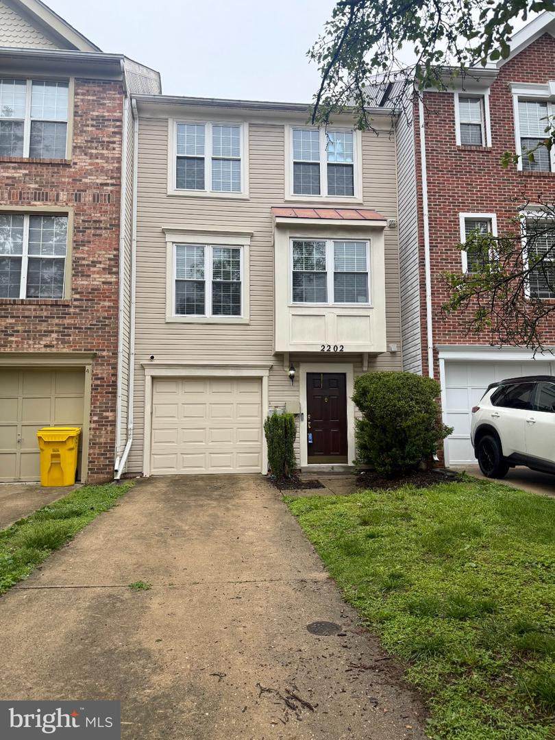 2202 Commissary Circle - Photo 1