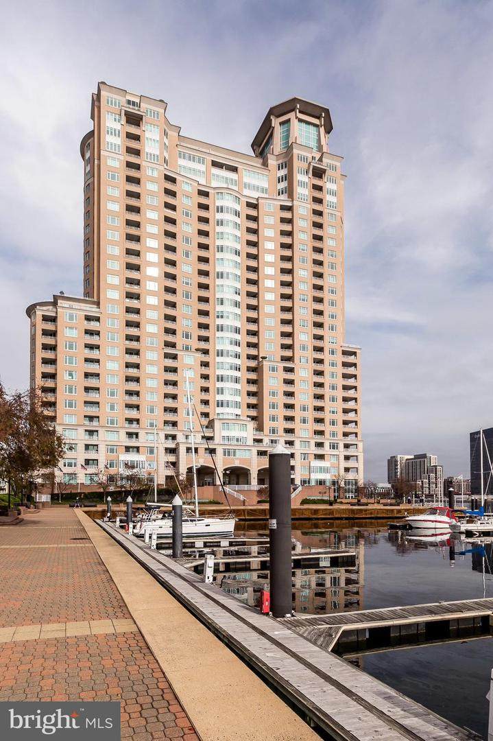100 Harborview Drive - Photo 1