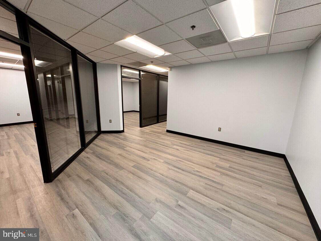 https://bt-photos.global.ssl.fastly.net/brightmls/orig_boomver_1_804969745590-2.jpg