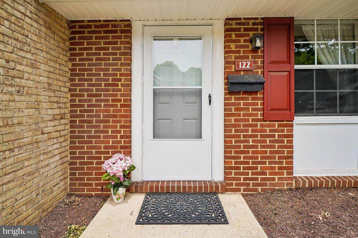 122 Merryman Court - Photo 1