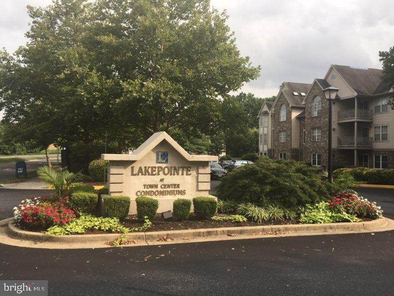9808 Lake Pointe Court - Photo 1