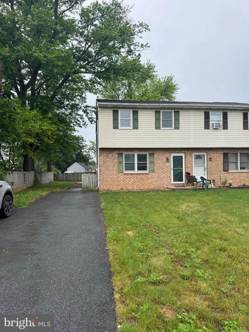 471 Market Avenue - Photo 1