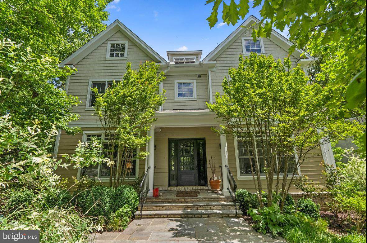 6629 81ST Street - Photo 1