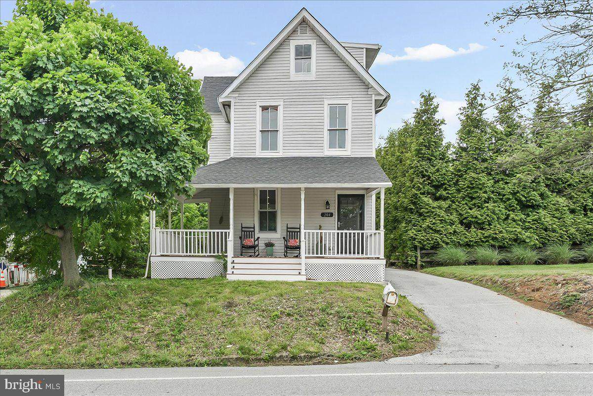 204 Pennell Road - Photo 1
