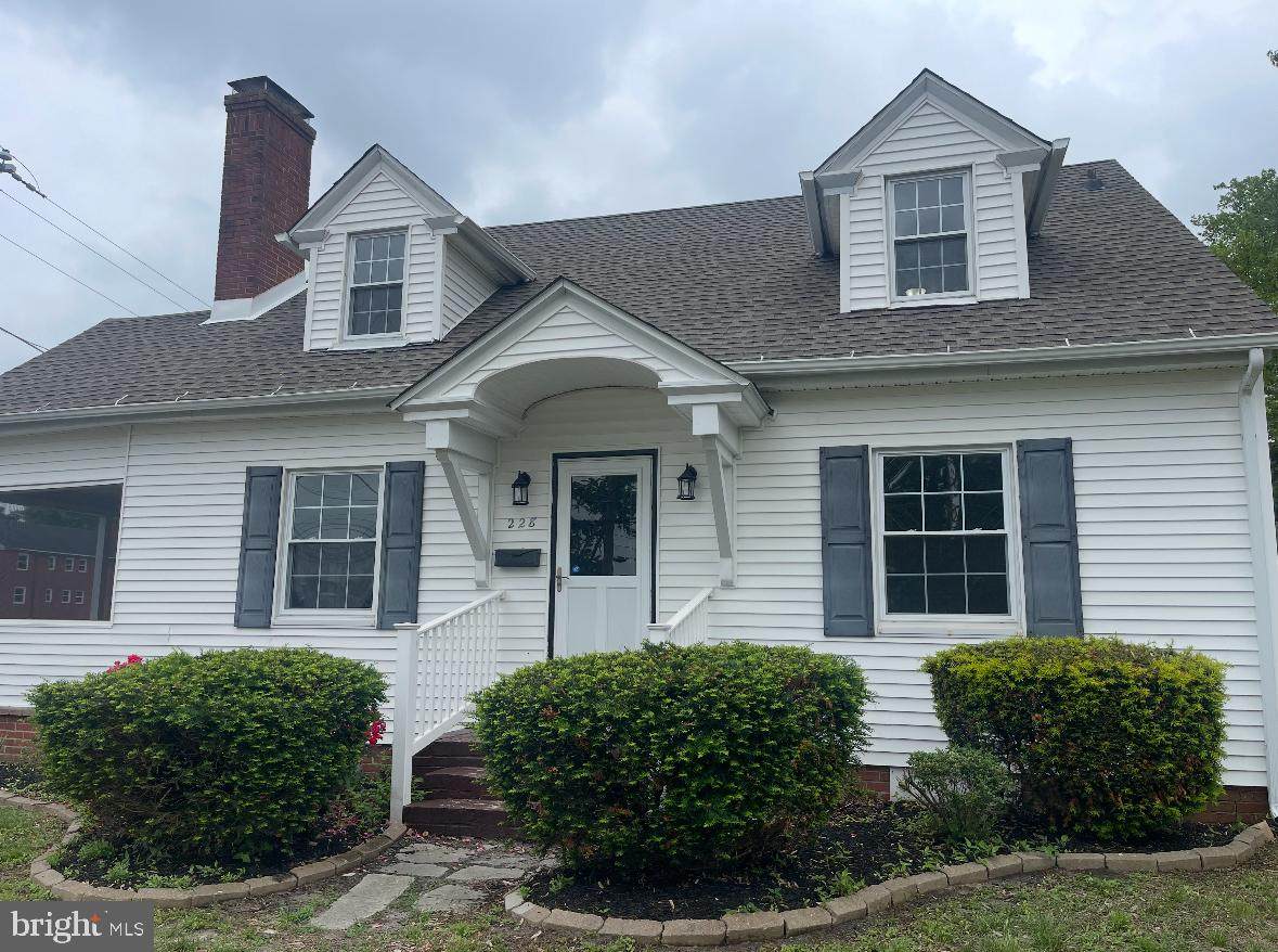228 Glen Avenue - Photo 1