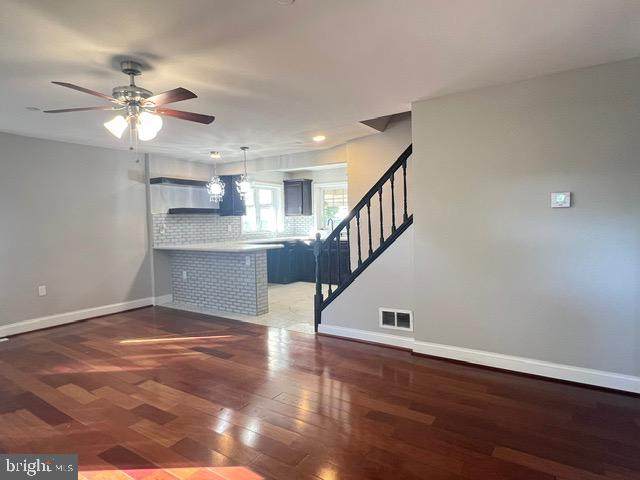 https://bt-photos.global.ssl.fastly.net/brightmls/orig_boomver_1_804987192822-2.jpg