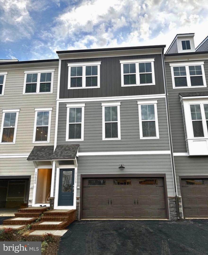 17958 Woods Overlook Drive - Photo 1