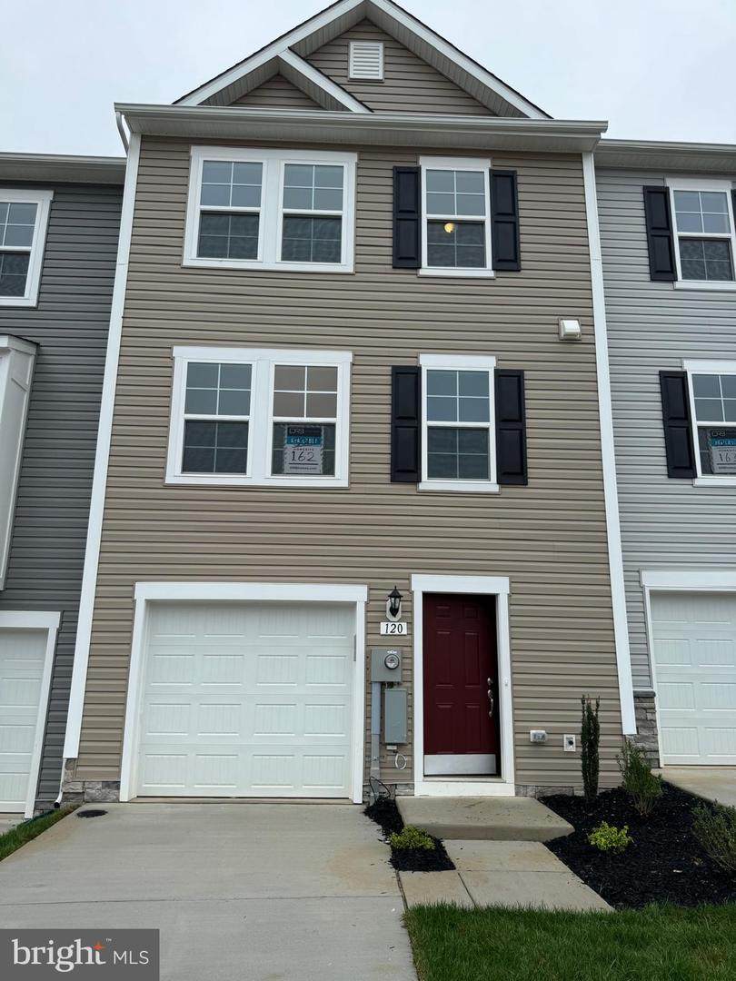 120 Tuxford Rd - Photo 1