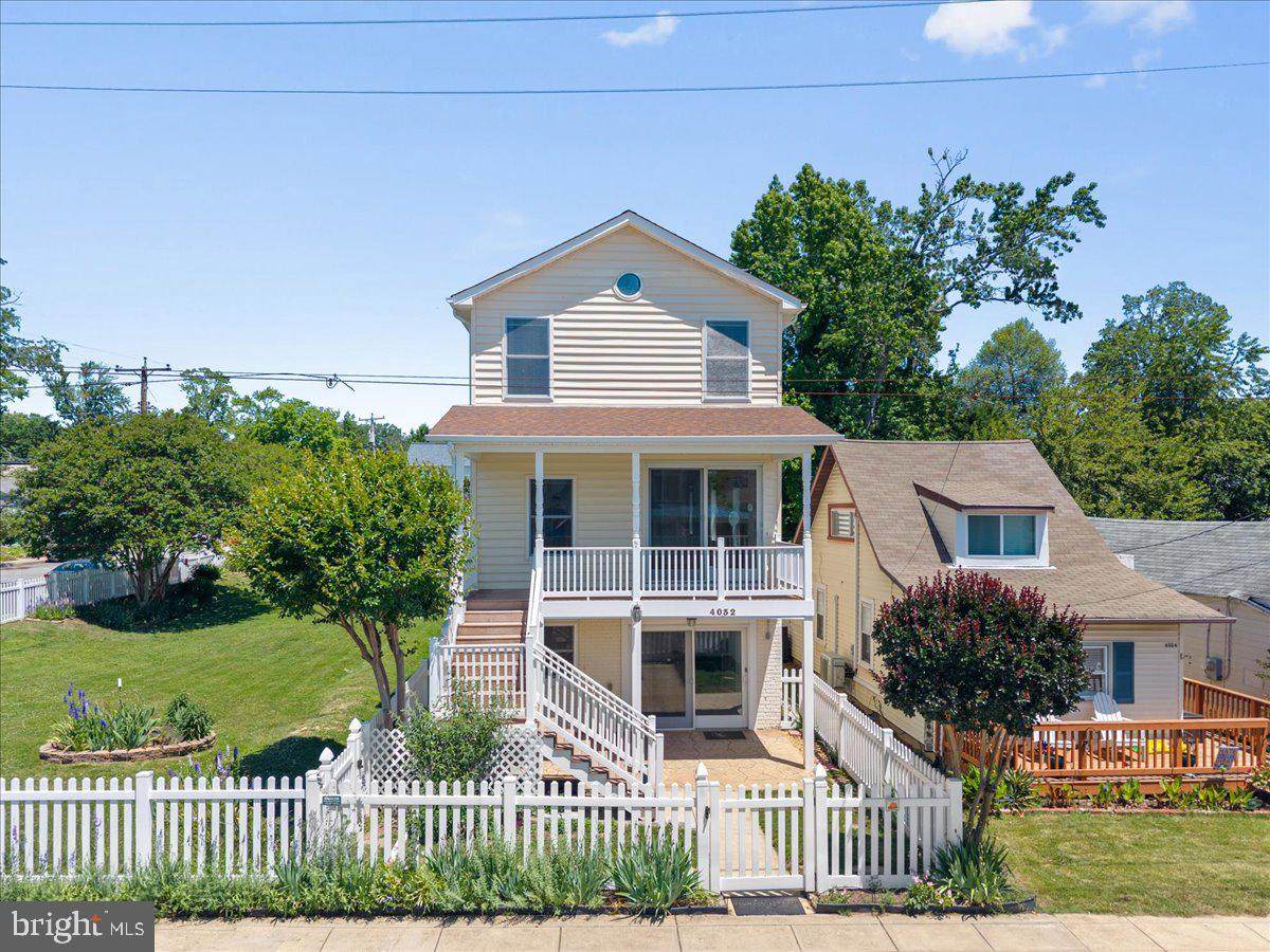 4032 5TH Street - Photo 1
