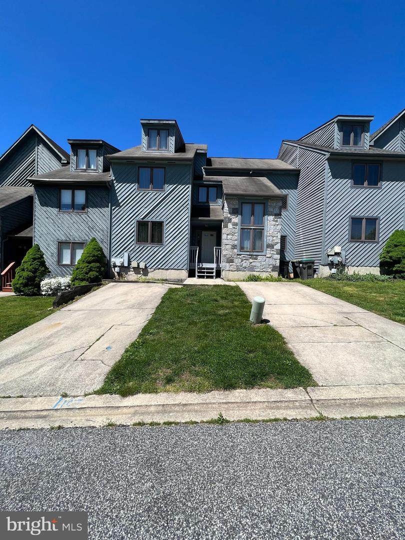 105 Foxfire Drive - Photo 1
