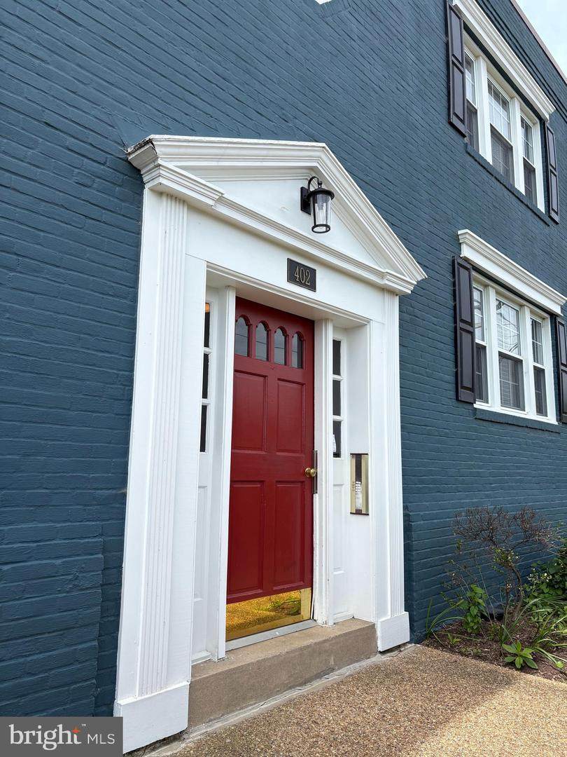 402 Bashford Lane - Photo 1