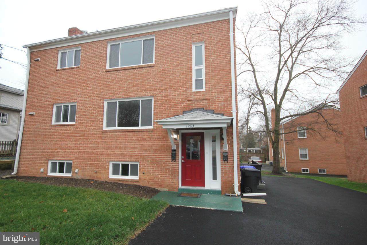 1901 Quebec Street - Photo 1