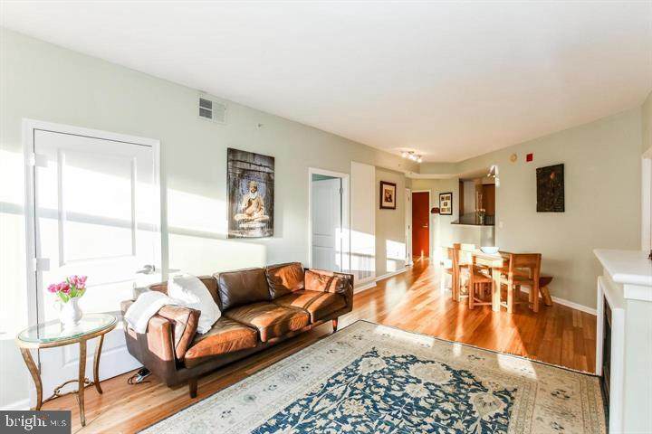 715 6TH Street - Photo 1