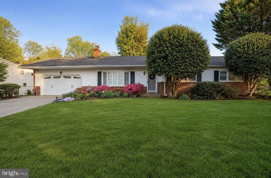 4503 Hartford Avenue - Photo 1