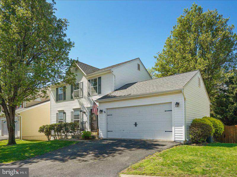 8 Lakeside Drive - Photo 1