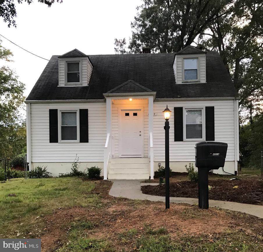 4004 74TH PL - Photo 1