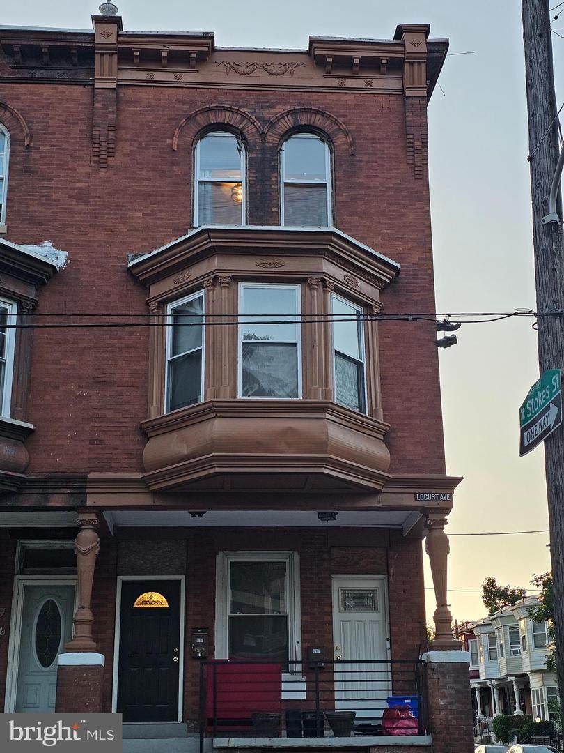 617 Locust Avenue - Photo 1