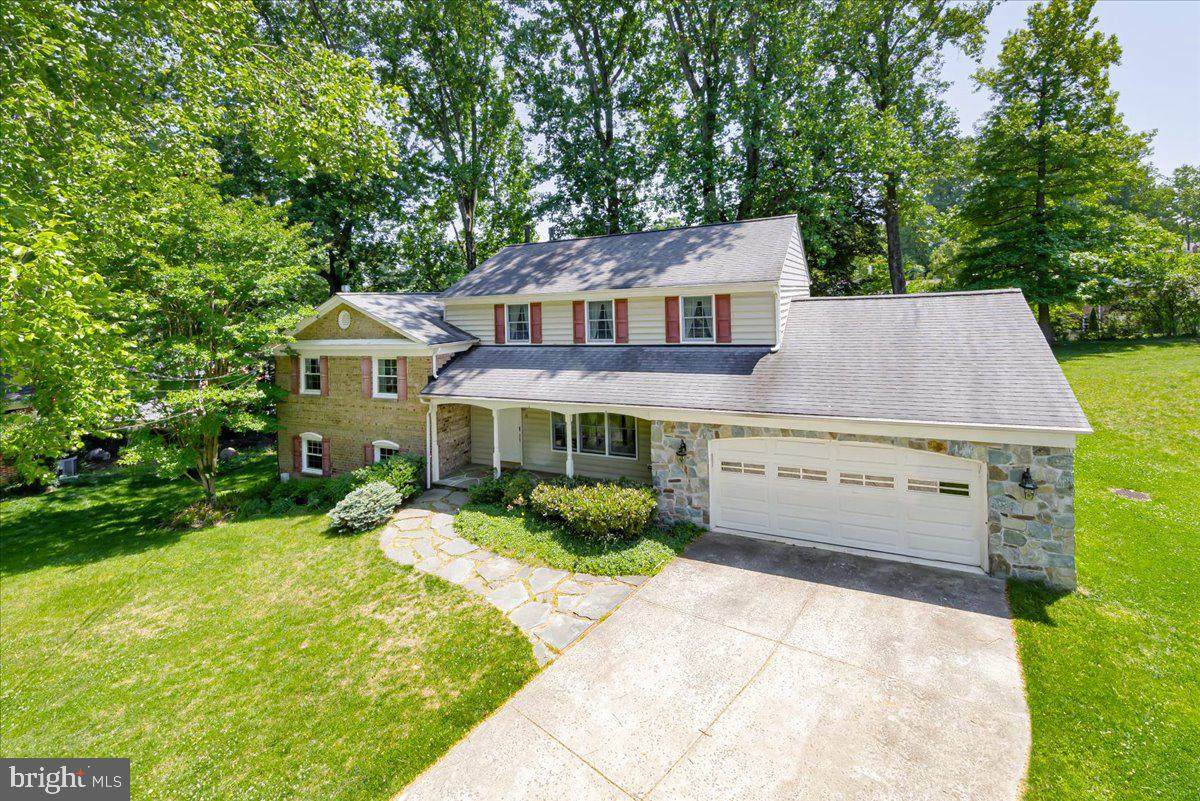 4 Sussex Court - Photo 1