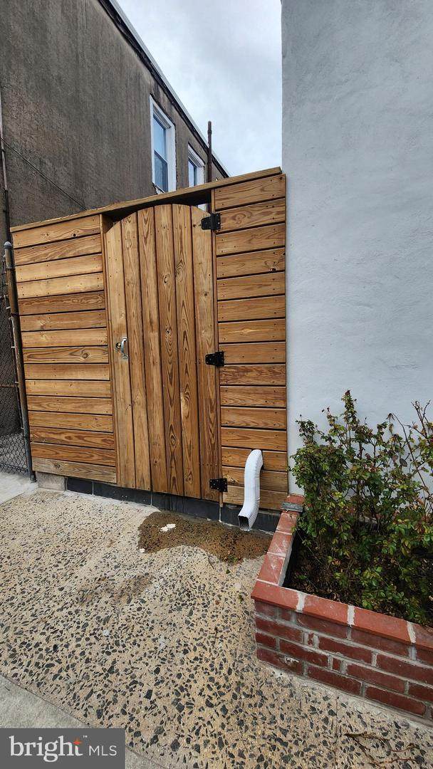 1912 19TH Street - Photo 1