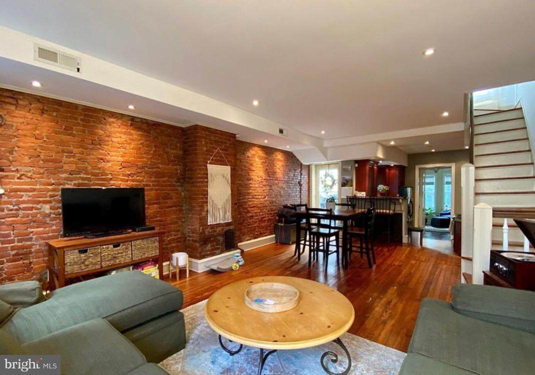 870 26TH Street - Photo 1
