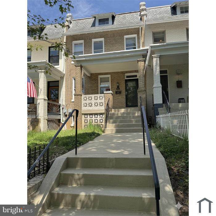 303 Webster Street - Photo 1