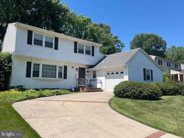528 Brentwood Drive - Photo 1