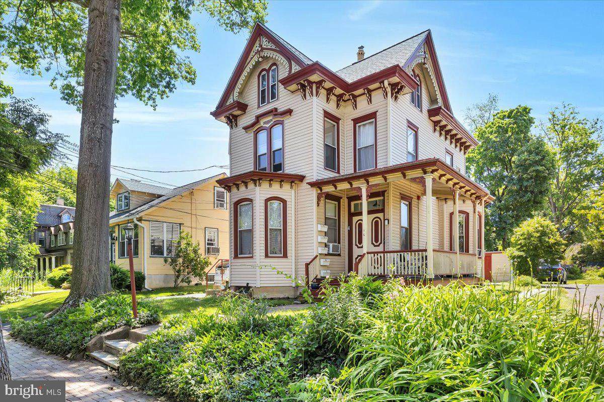 16 Lincoln Avenue - Photo 1