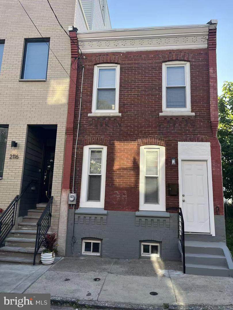 2118 Percy Street - Photo 1
