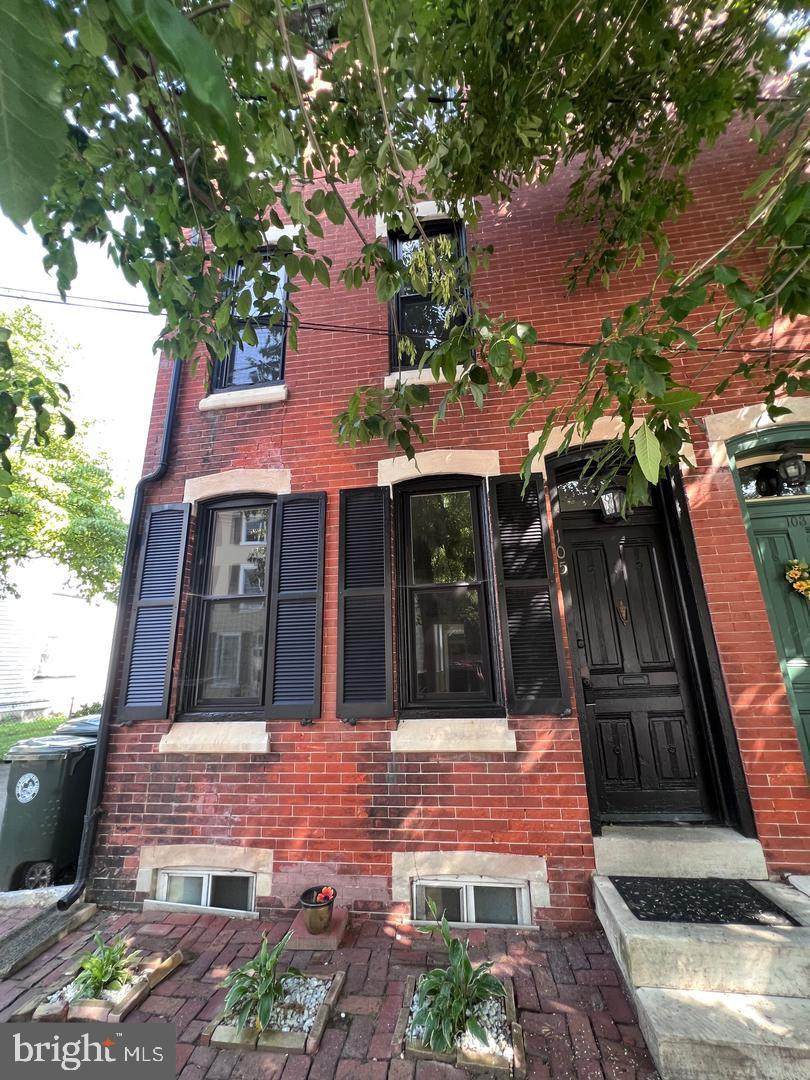 105 Union Street - Photo 1
