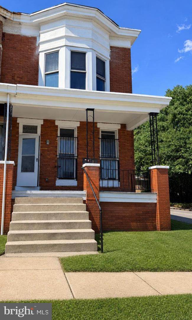 2946 Presstman Street - Photo 1