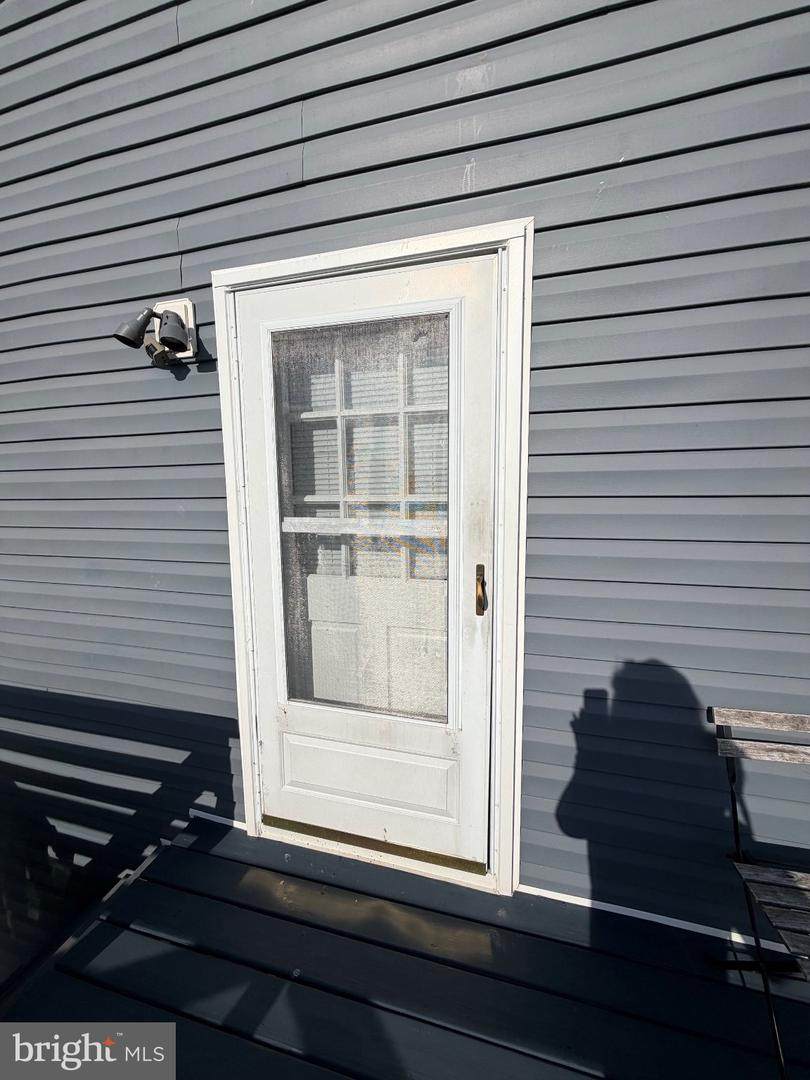 525 Bayside Drive - Photo 1