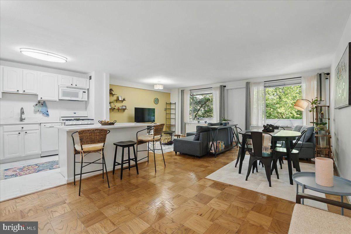 4501 Arlington Boulevard - Photo 1