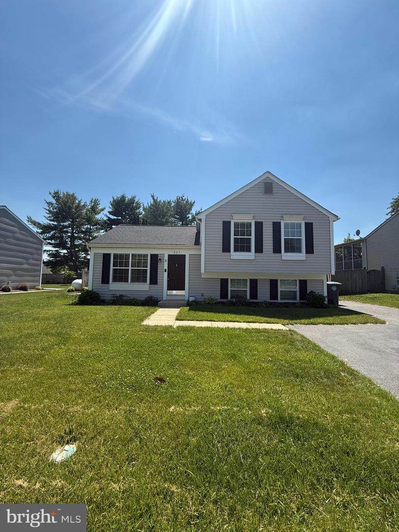 805 London Court - Photo 1