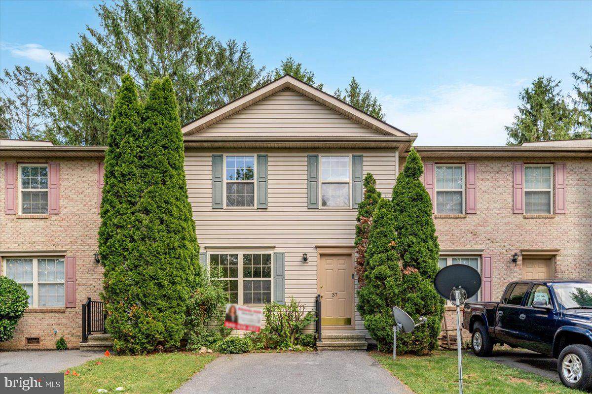37 Dorothy Court - Photo 1
