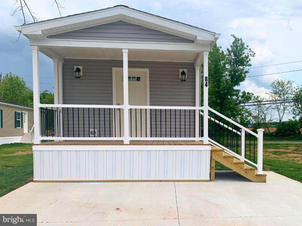84 Erle Avenue - Photo 1
