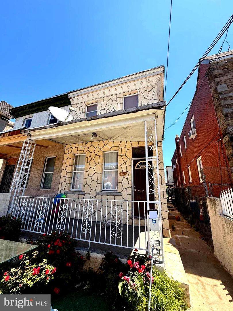 3607 8TH Street - Photo 1