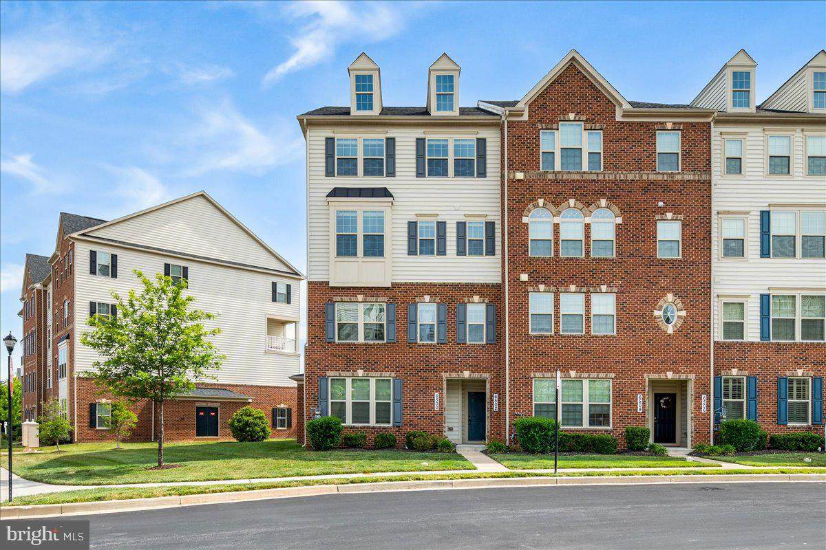 6500 Walcott Lane - Photo 1
