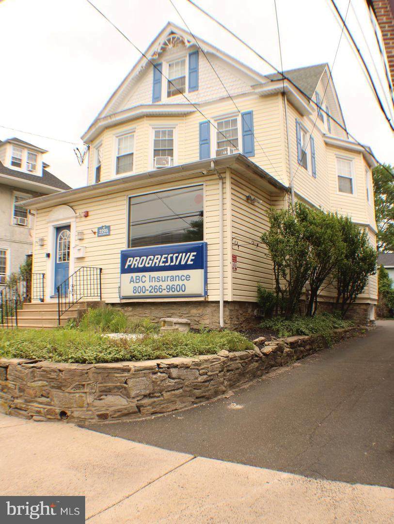 2205 Mount Carmel Avenue - Photo 1